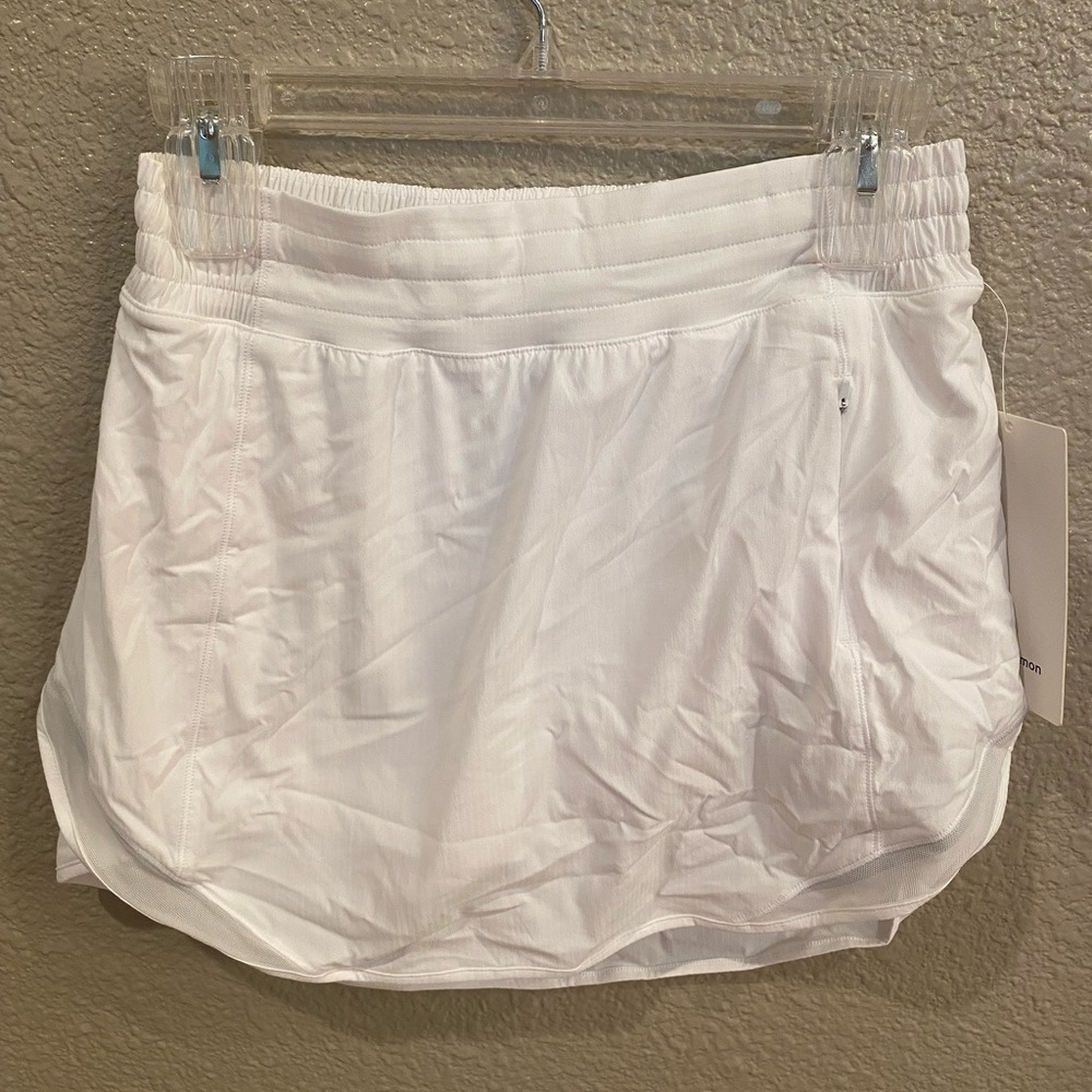 Brand new new worn with tags Lululemon discontinued Hotty Hot skirt